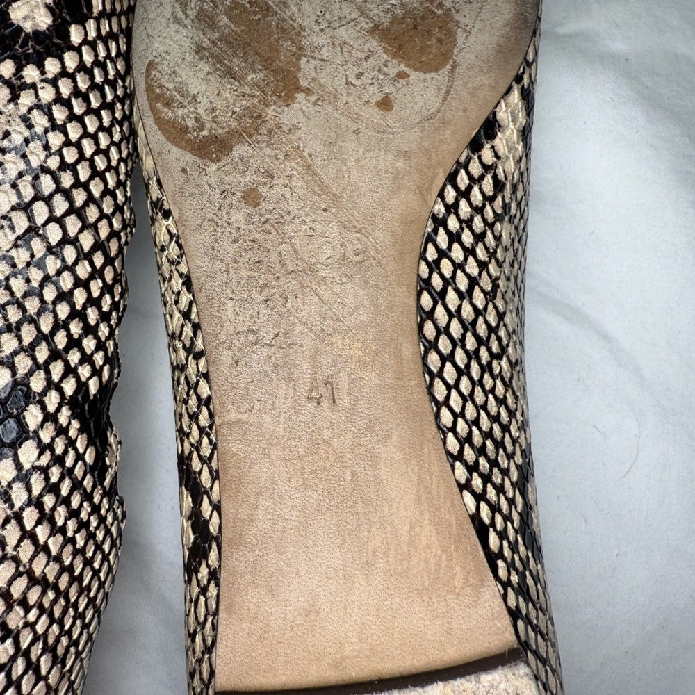 Chloe Snakeskin Patterned Women's Flats - Picture 5 of 9